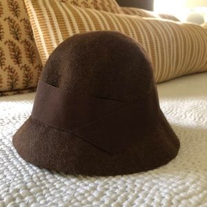 Loro Piana Hat M EUC it’s so cute. My head is giant though :( make an offer!